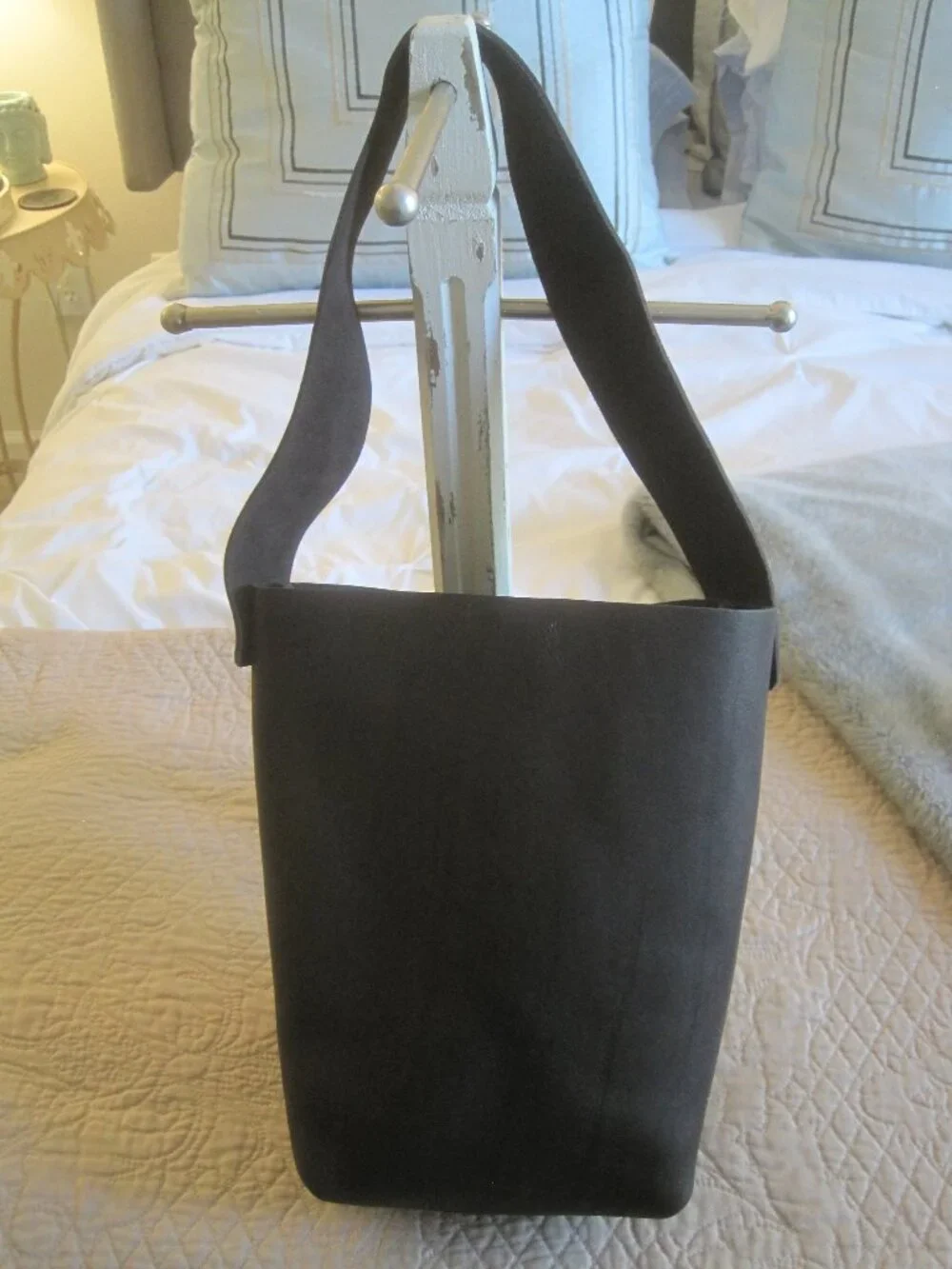 DARK BROWN LEATHER BUCKET SHOULDER BAG HANDBAG